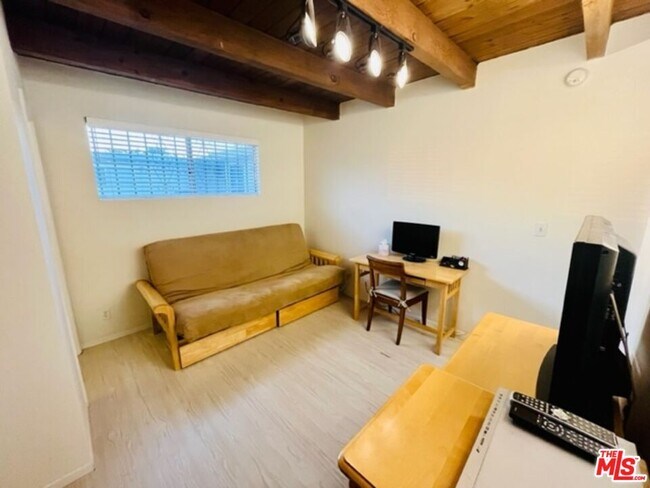 Building Photo - 221 S Gale Dr