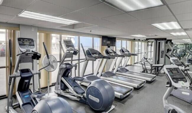 Building Photo - 3301 S Ocean Blvd