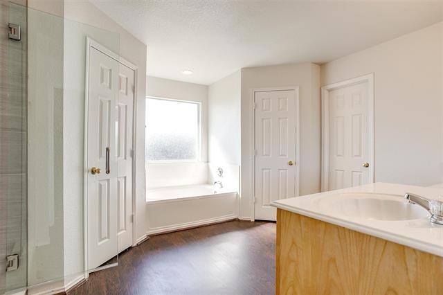 Building Photo - 524 Thistle Meade Cir