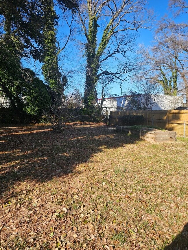 Building Photo - 966 Ave I