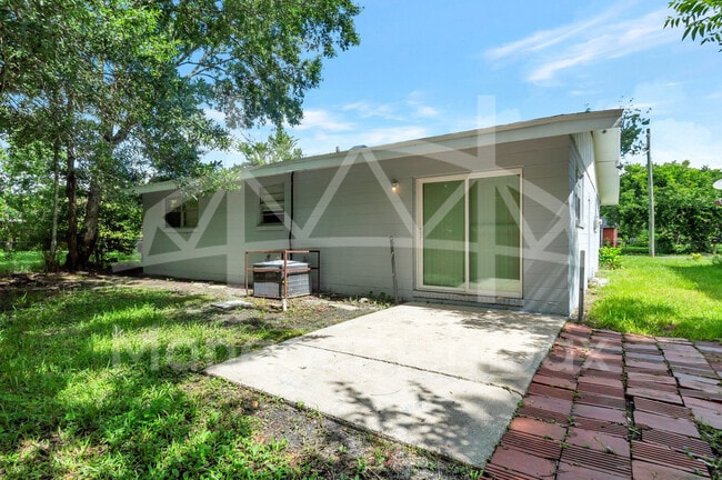 Building Photo - 3362 Lowell Ave