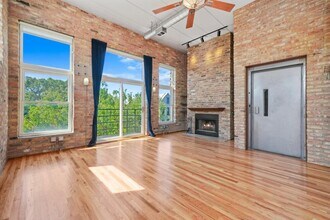 Building Photo - 2 bedroom in Chicago IL 60647