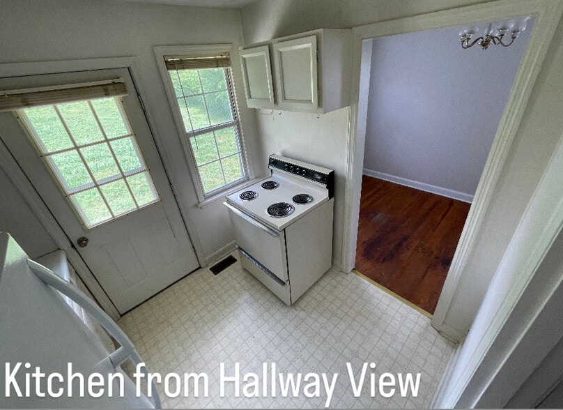 Building Photo - 108 Woodmont Cir