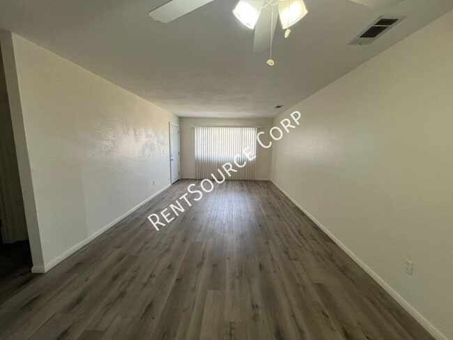 Building Photo - 1131 Barstow Rd