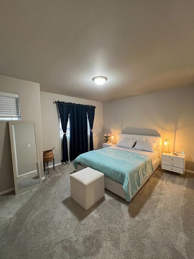 Building Photo - 3742 80th Ave NE