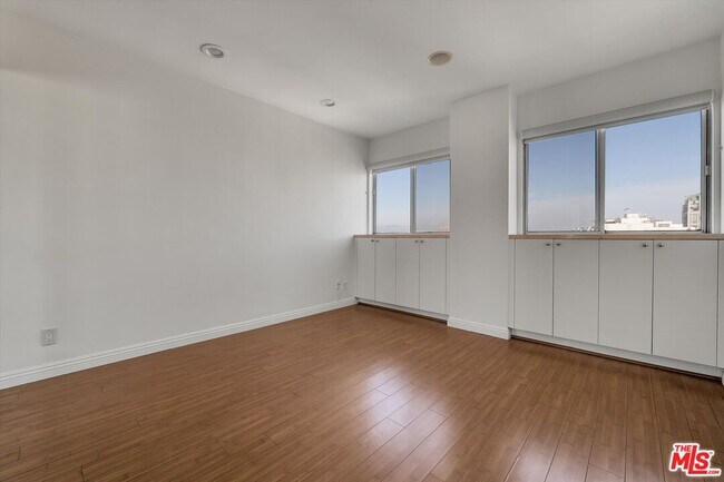 Building Photo - 10701 Wilshire Blvd