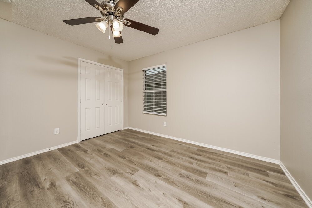 Building Photo - 2724 Woodlake Pkwy