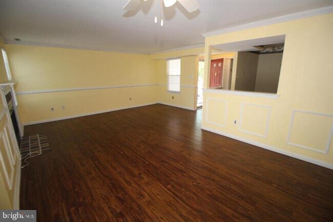 Building Photo - 681 Rose Hollow Dr