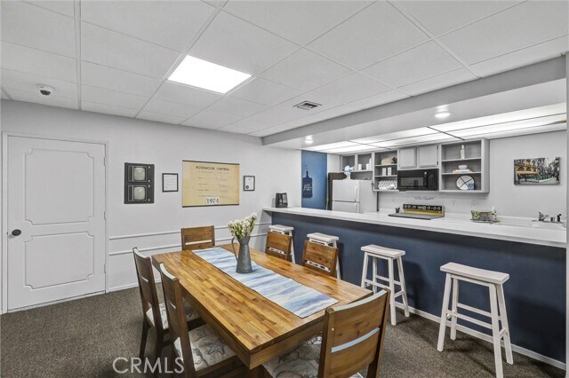 Building Photo - 12400 Montecito Rd