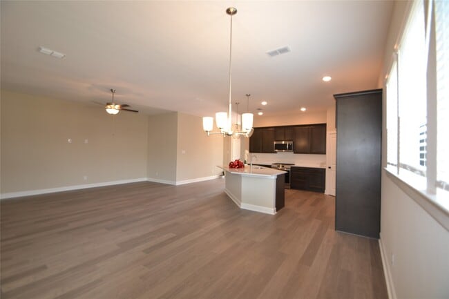 Building Photo - 3207 Kindred Wy