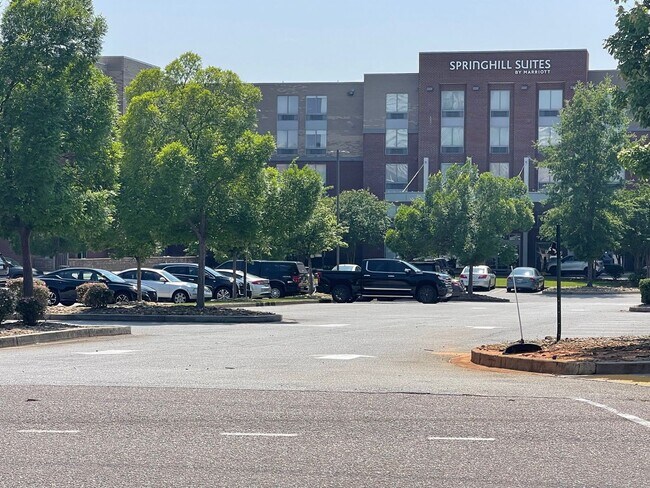 Building Photo - 3 Bedroom 2.5 Bath in the Vista