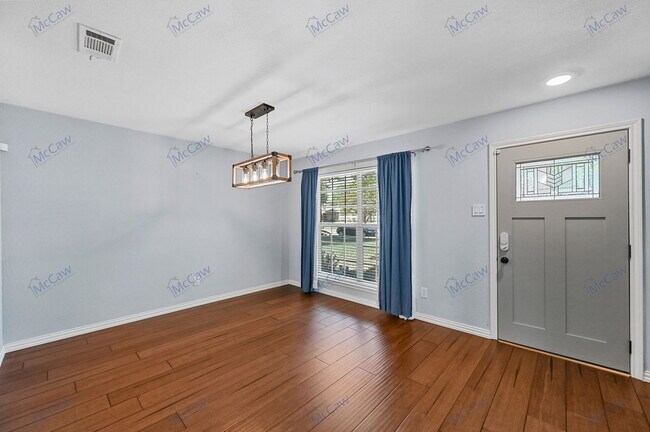 Building Photo - 7136 Vinland St