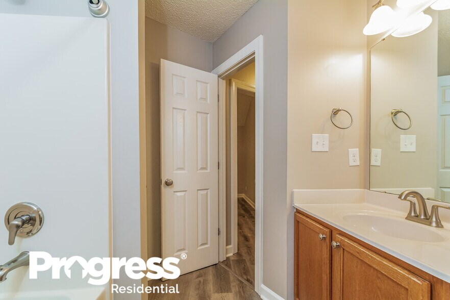 Building Photo - 258 Tillamook Dr