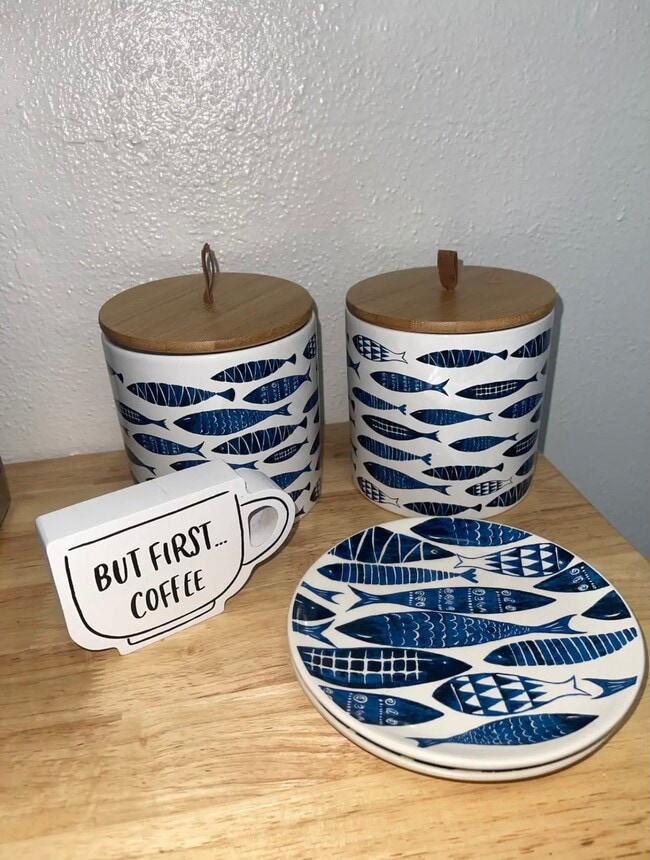 Building Photo - 106 15th Ave S