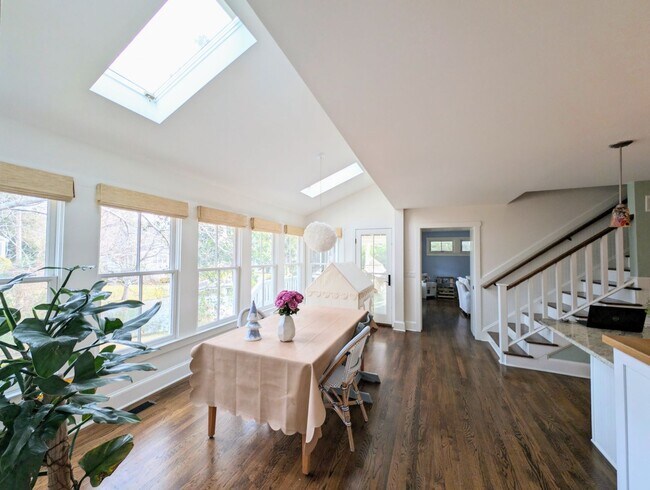 Building Photo - 7200 Airlie Pl