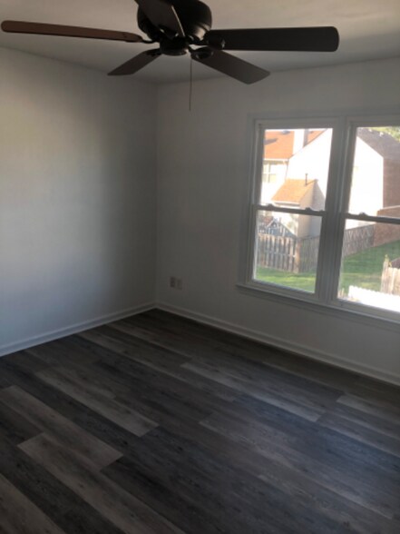 Building Photo - 461 San Roman Dr