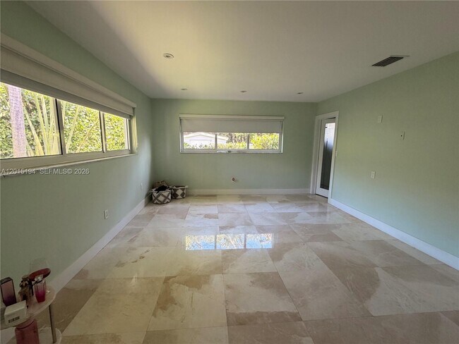 Building Photo - 11445 N Bayshore Dr