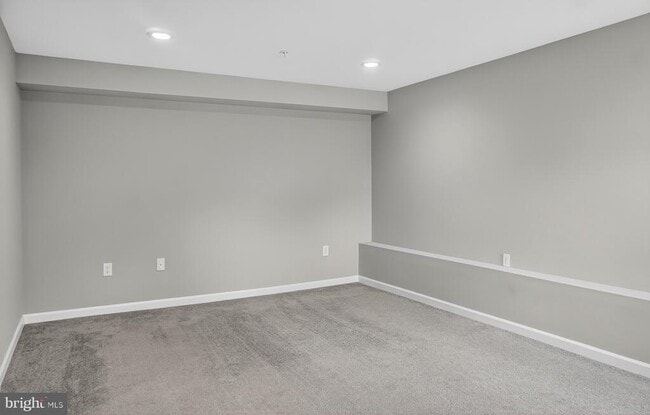 Building Photo - 2917 13th St NW