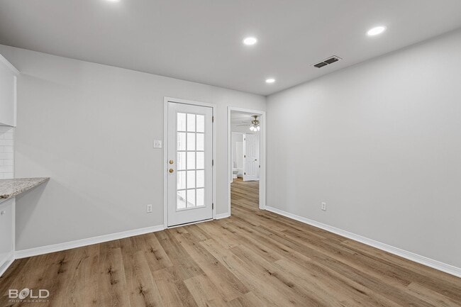 Building Photo - Check Out this 3 bed 2 bath in North Shreveport!