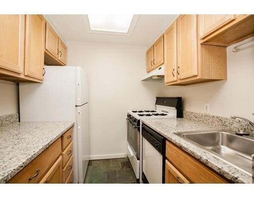 Building Photo - 129 Appleton St