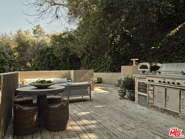 Building Photo - 10420 Lisbon Ln