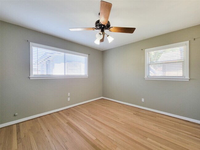 Building Photo - 2318 Ansbury Dr