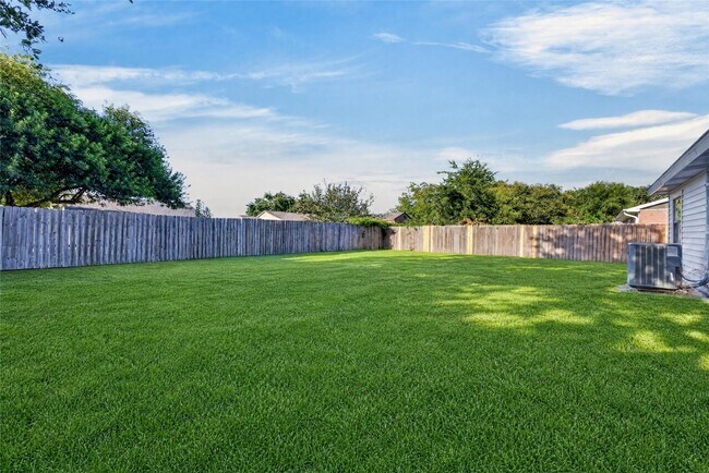 Building Photo - 24114 4 Sixes Ln