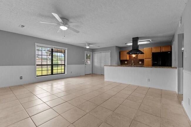 Building Photo - 3079 Cricket Rd