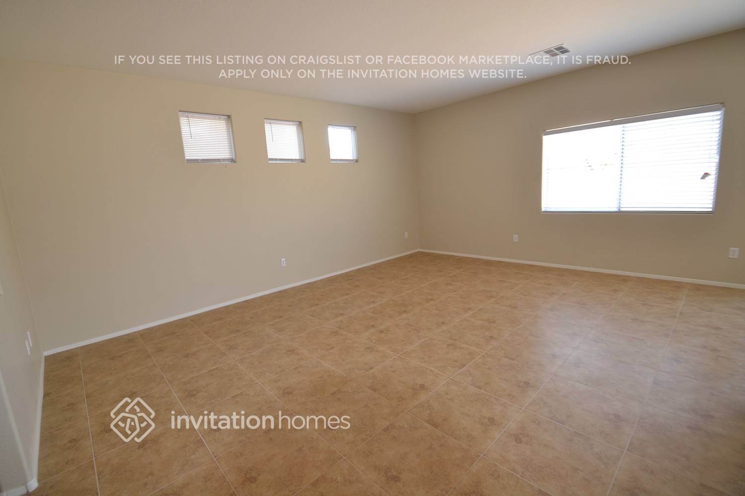 Building Photo - 528 E Riding Crop Ave