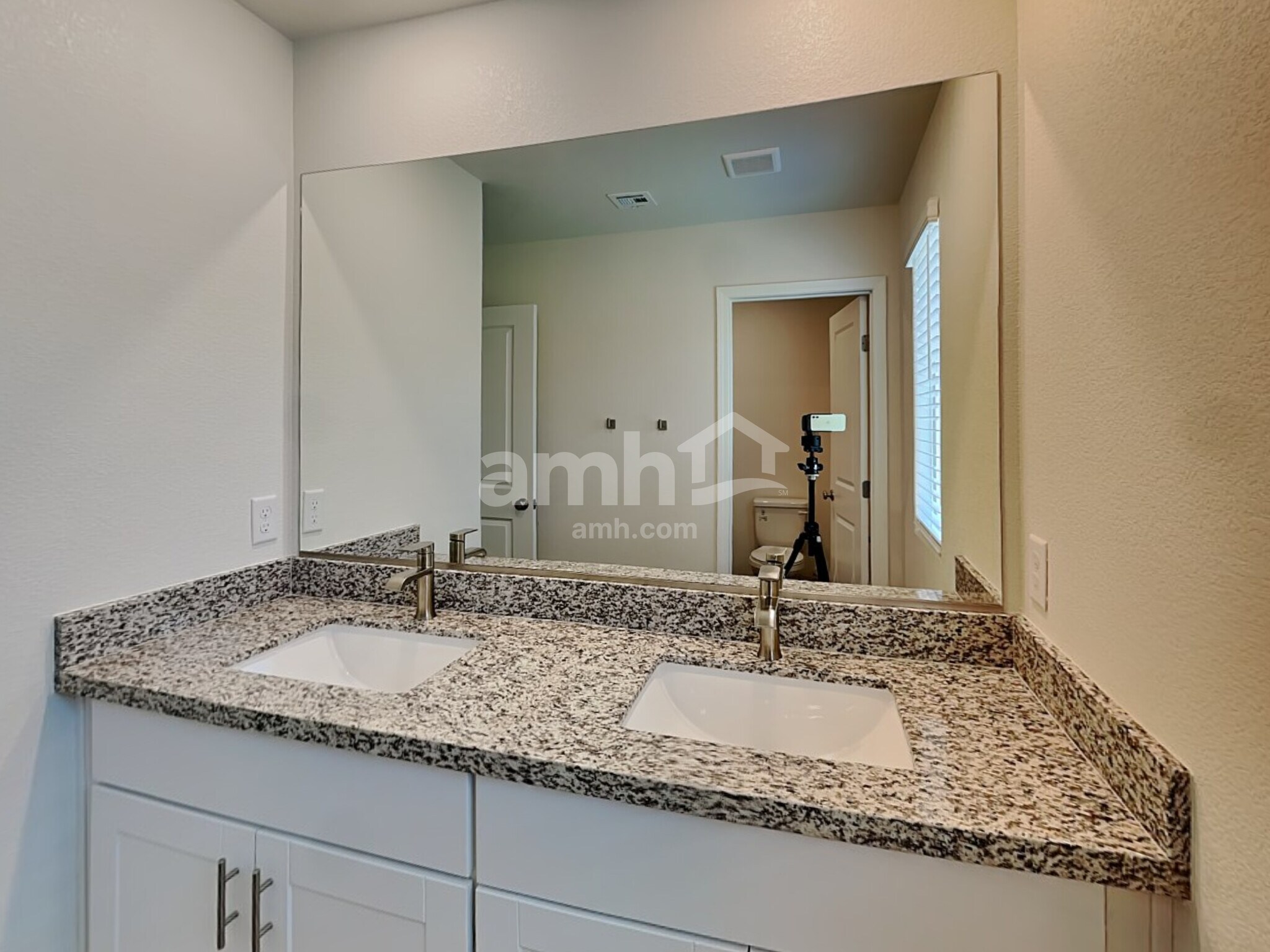 Building Photo - 82 Bonny Lake Ct