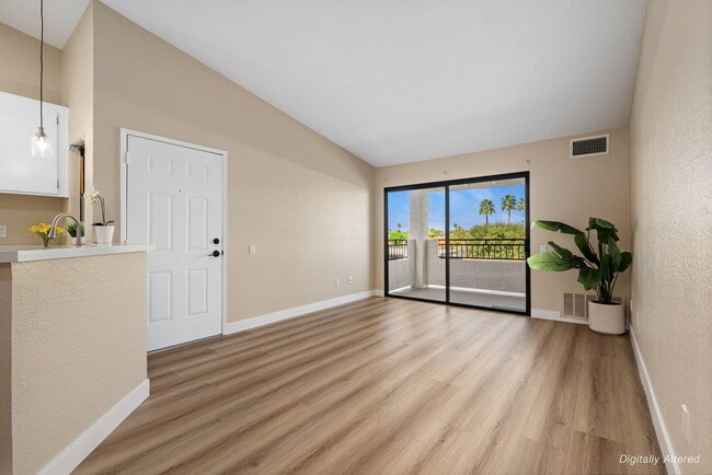 Building Photo - 78650 Ave 42