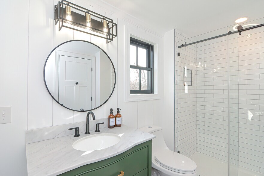 Building Photo - 29 Lion St