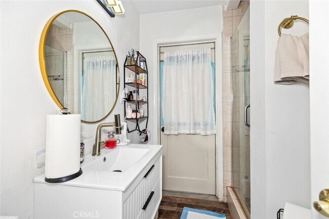 Building Photo - 11377 Gaynor Ave