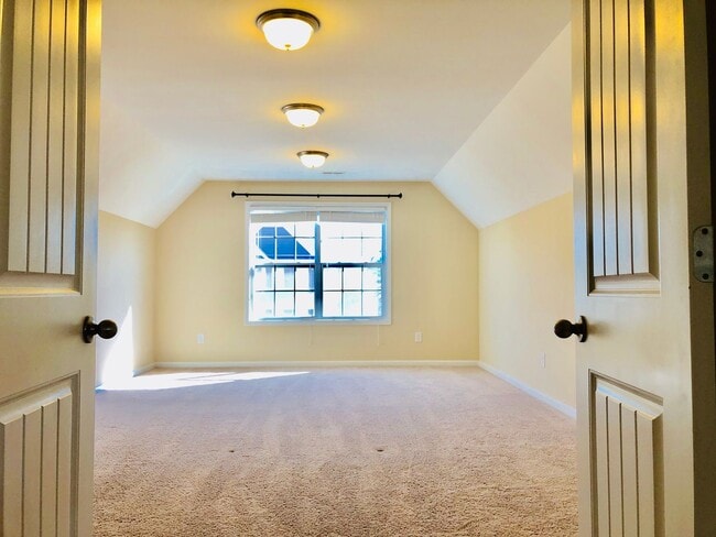 Building Photo - Immaculate 5bd 3bd Berewick home with many newly upgrades!