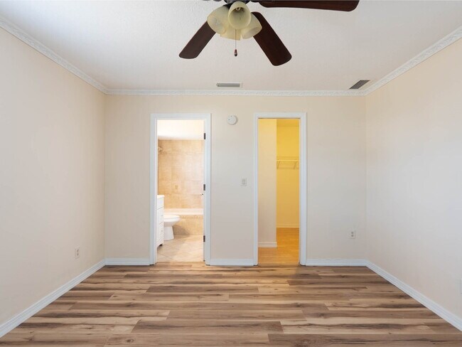 Building Photo - MOVE IN WITH ZERO DEPOSIT - UPDATED 3 BEDROOM HOME IN VENICE