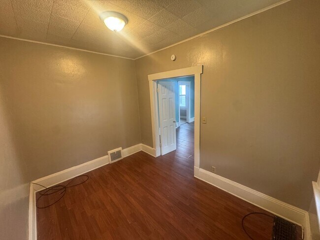 Building Photo - 6401 Gertrude Ave
