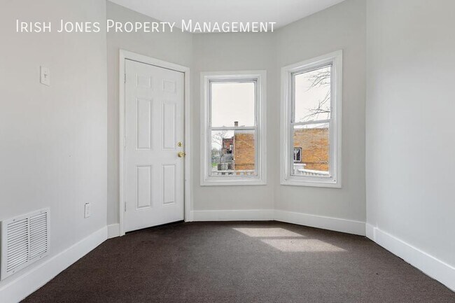 Building Photo - 308 Breckenridge St