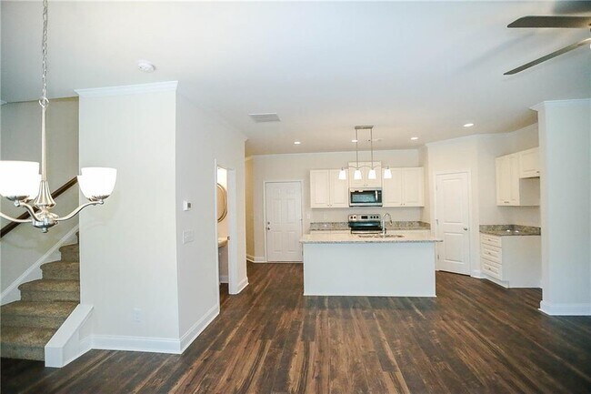 Building Photo - 327 Cashes Ct