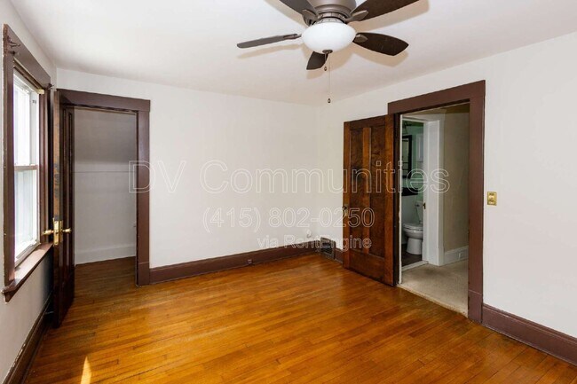 Building Photo - 1584 Maple Rd