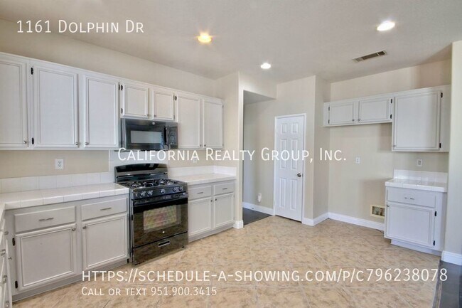 Building Photo - 1161 Dolphin Dr