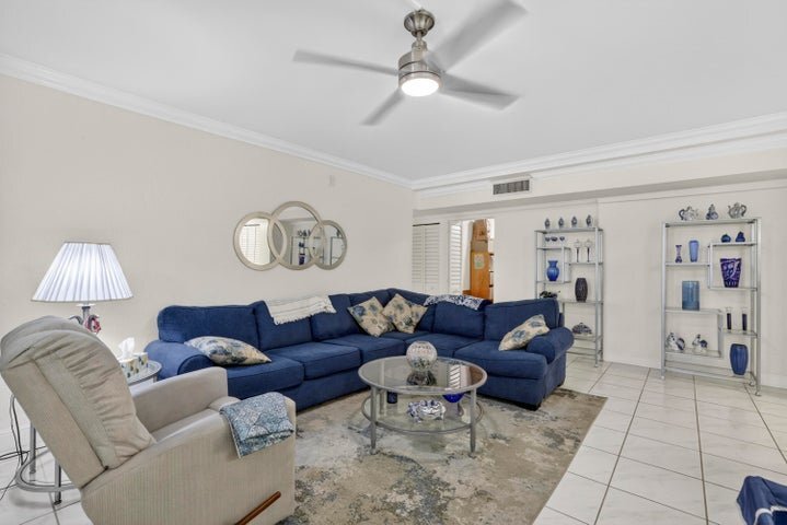 Building Photo - 6328 Longboat Ln W