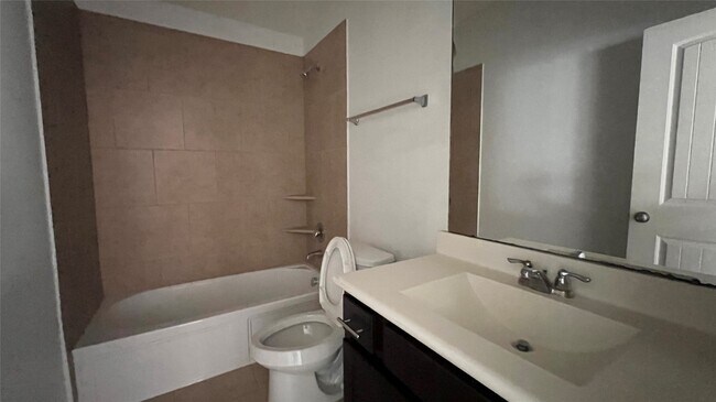 Building Photo - 10831 Wall Fern Way