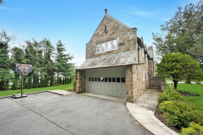Building Photo - 59 Lockwood Rd