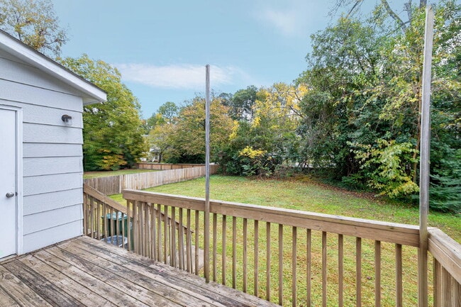 Building Photo - 228 Waldo St