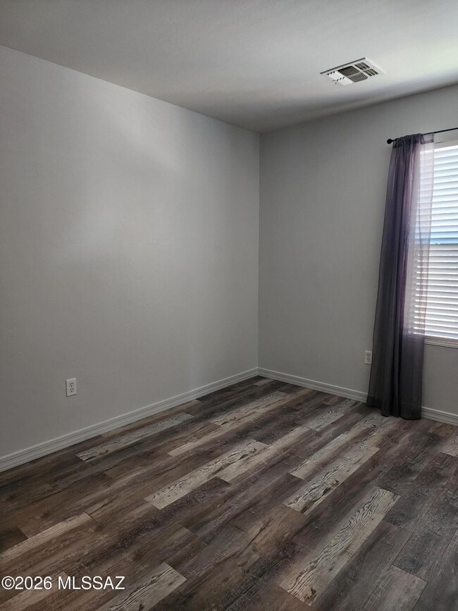 Building Photo - 7631 E Desert Overlook Dr