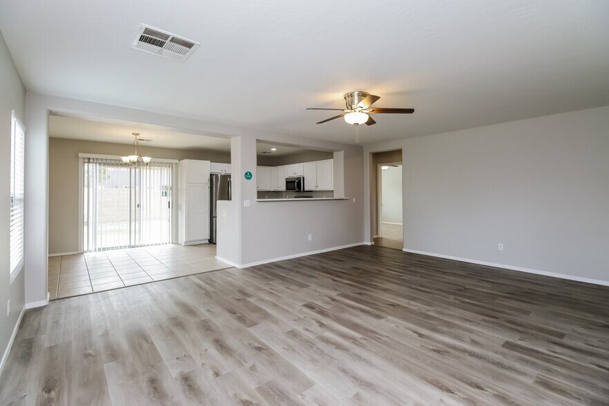 Building Photo - 2377 E San Manuel Rd