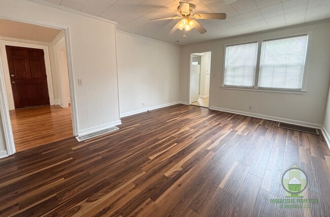 Building Photo - 106 Princeton Ave