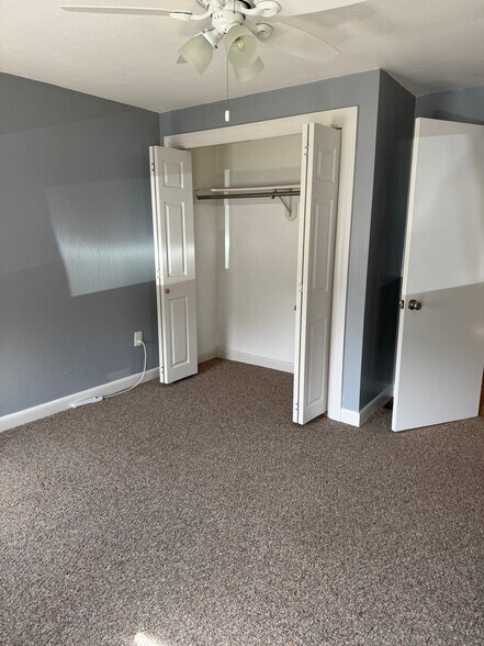 Building Photo - 0 School St