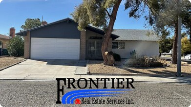 Building Photo - Beautifully renovated 3-bedroom, 2-bathroom