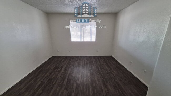 Building Photo - 334 N McQueen Rd